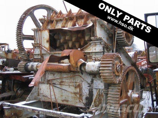  Piggvalskross - til ophug. Construction - Autres