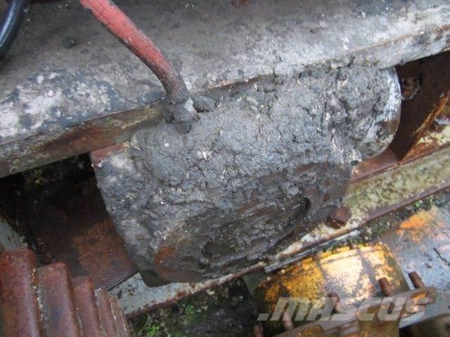  Piggvalskross - til ophug. Construction - Autres