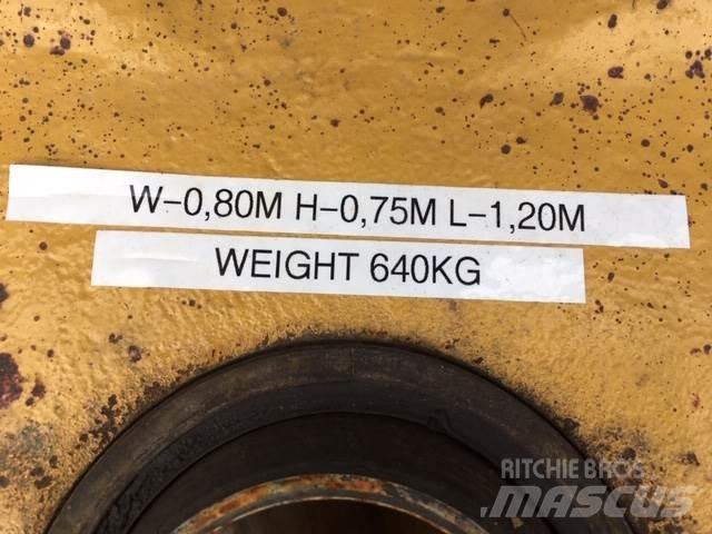 Rammeled ex. Cat 735 Dumper Autres accessoires
