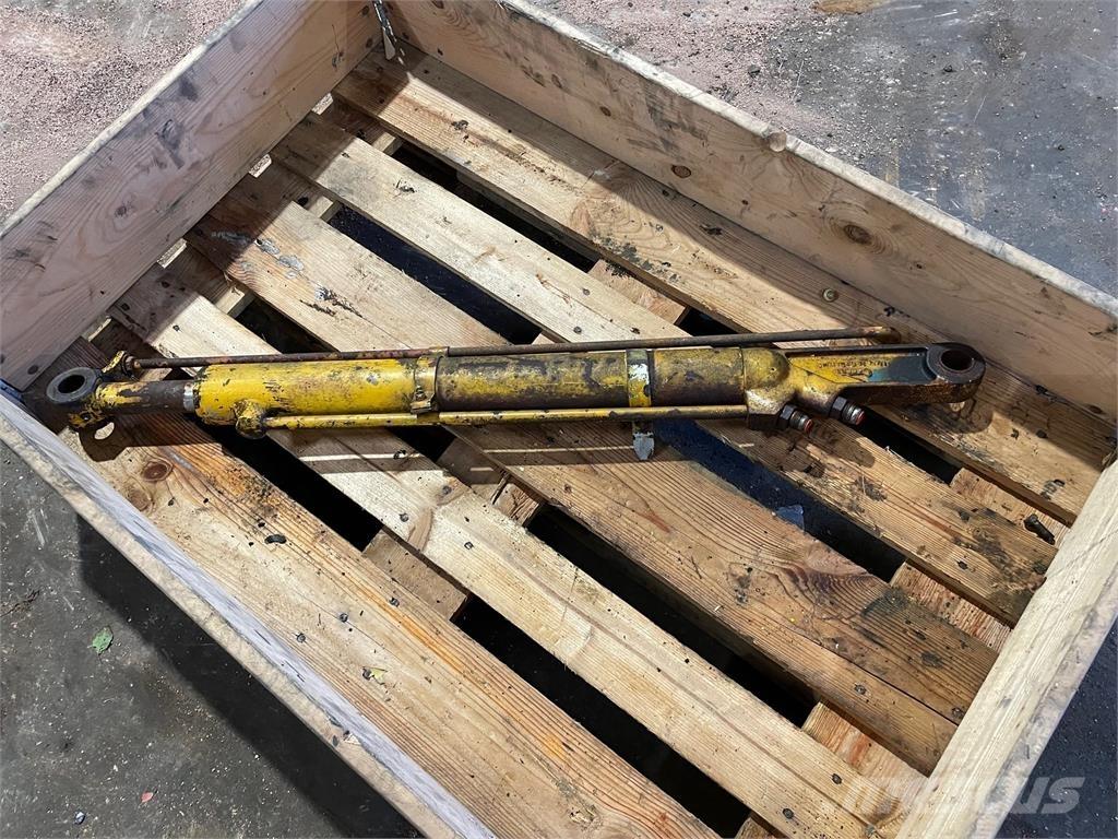  Skovlcylinder ex. MF50BX Hydraulique