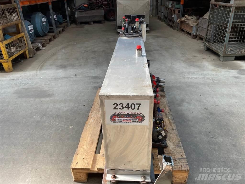  Tank, rustfri - ca. 200 Ltr. Autres accessoires