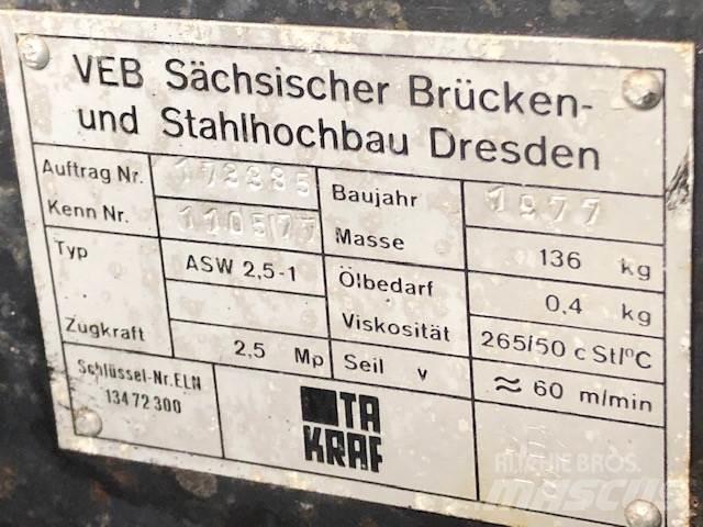VEB spil - 2,5 T - 2 stk. Palans, treuils et monte-charge