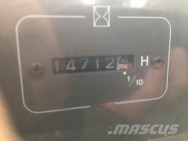 Volvo EC240LC til ophug Pelle sur chenilles