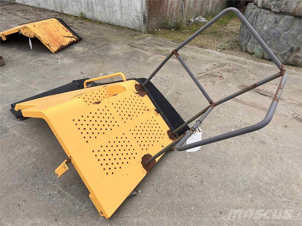 Volvo L220E højre bagskærm Autres accessoires