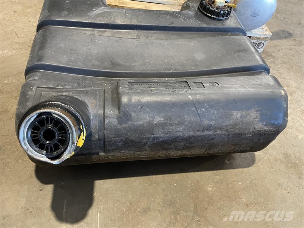 Volvo L70B dieseltank Moteur