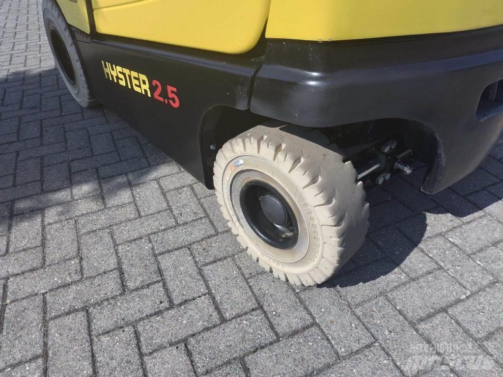 Hyster J2.5XN Chariots élévateurs électriques