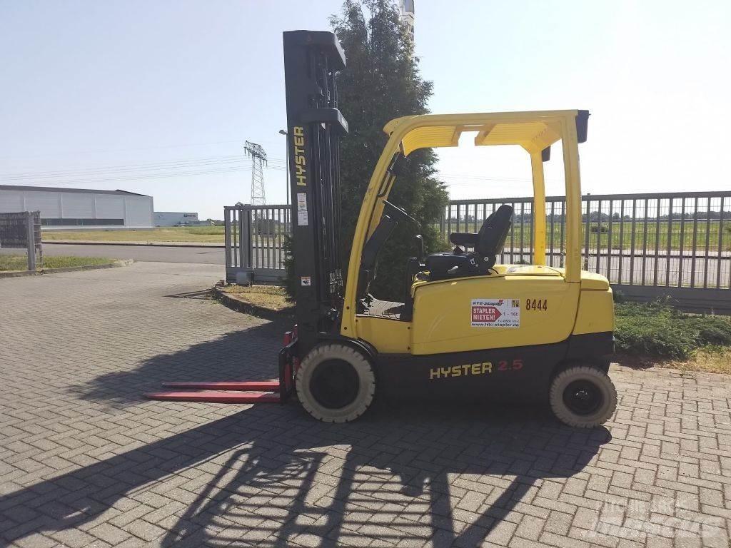 Hyster J2.5XN Chariots élévateurs électriques
