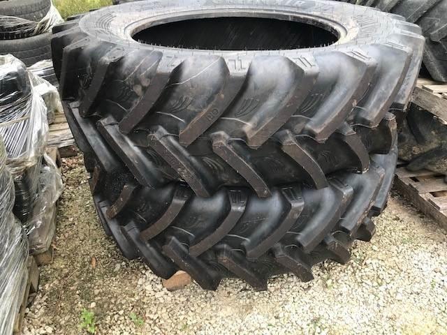  Rear Tyres Pneus, roues et jantes