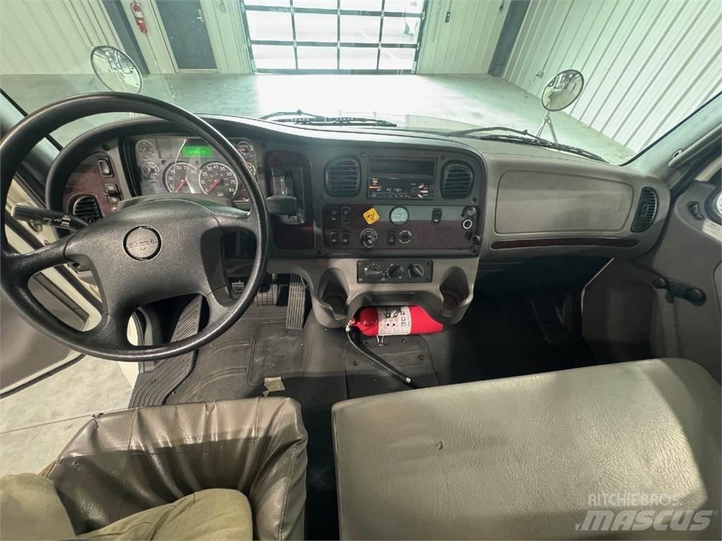 Freightliner M2 Camion Fourgon