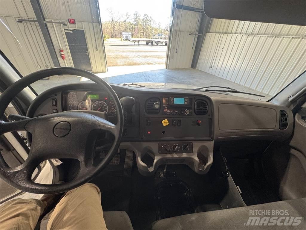Freightliner M2 Camion Fourgon