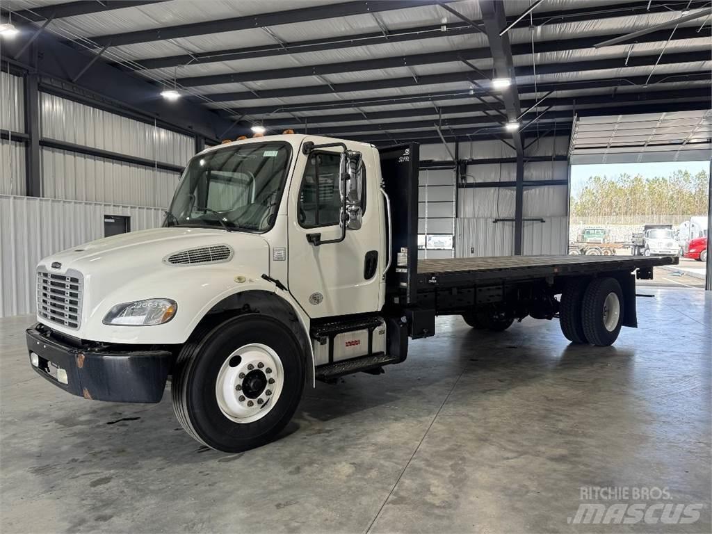 Freightliner M2 106 Camion plateau
