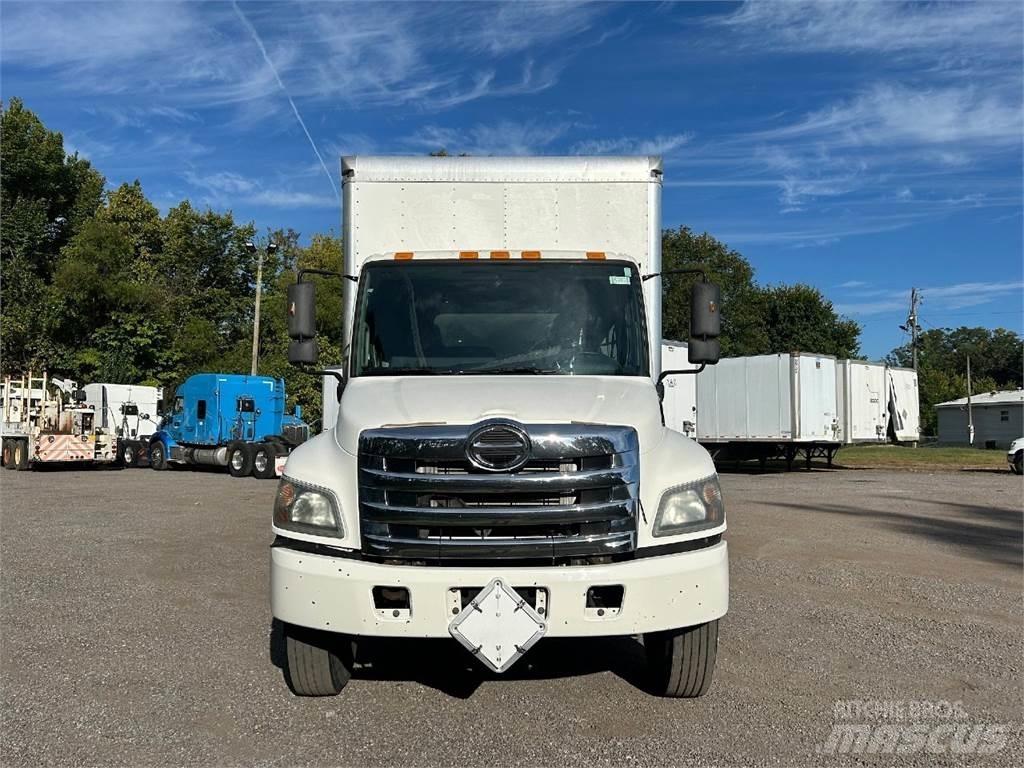 Hino 268 Camion Fourgon