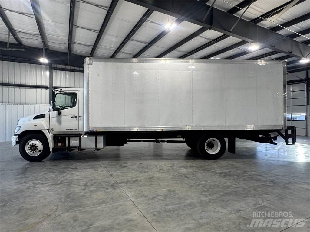 Hino 268A Camion Fourgon