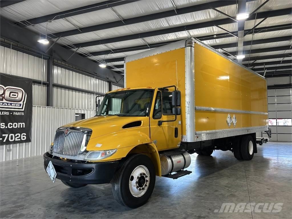 International 4300 Camion Fourgon