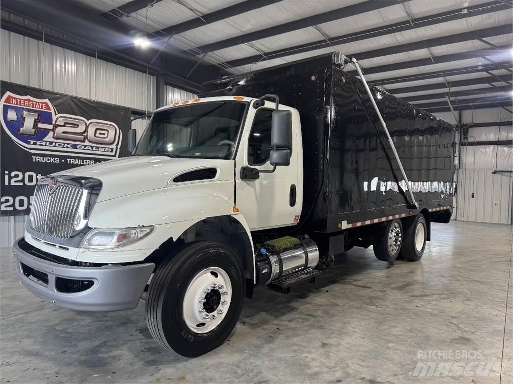 International MV607 Camion benne