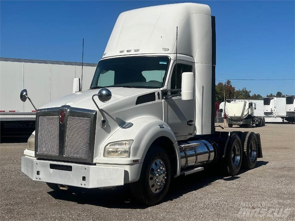 Kenworth T880 Tracteur routier