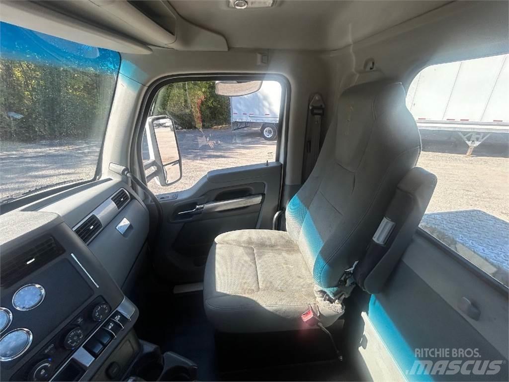 Kenworth T880 Tracteur routier