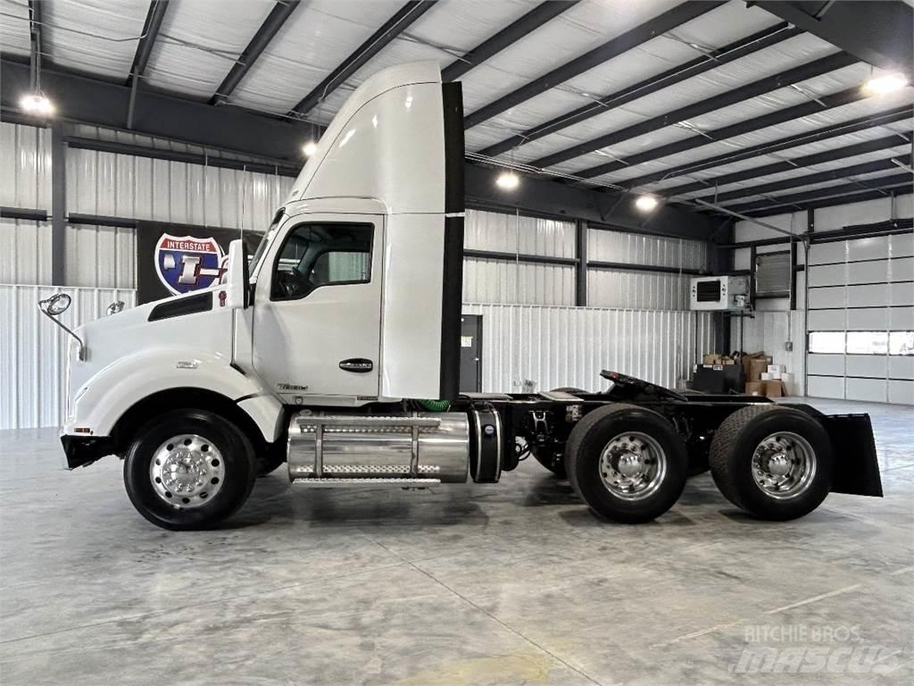 Kenworth T880 Tracteur routier