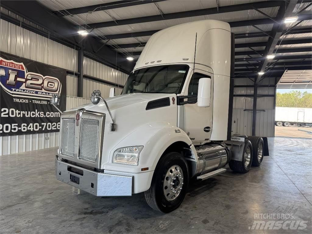 Kenworth T880 Tracteur routier