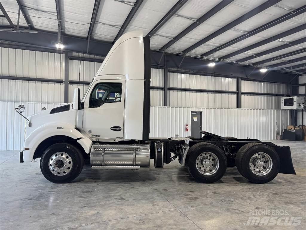 Kenworth T880 Tracteur routier