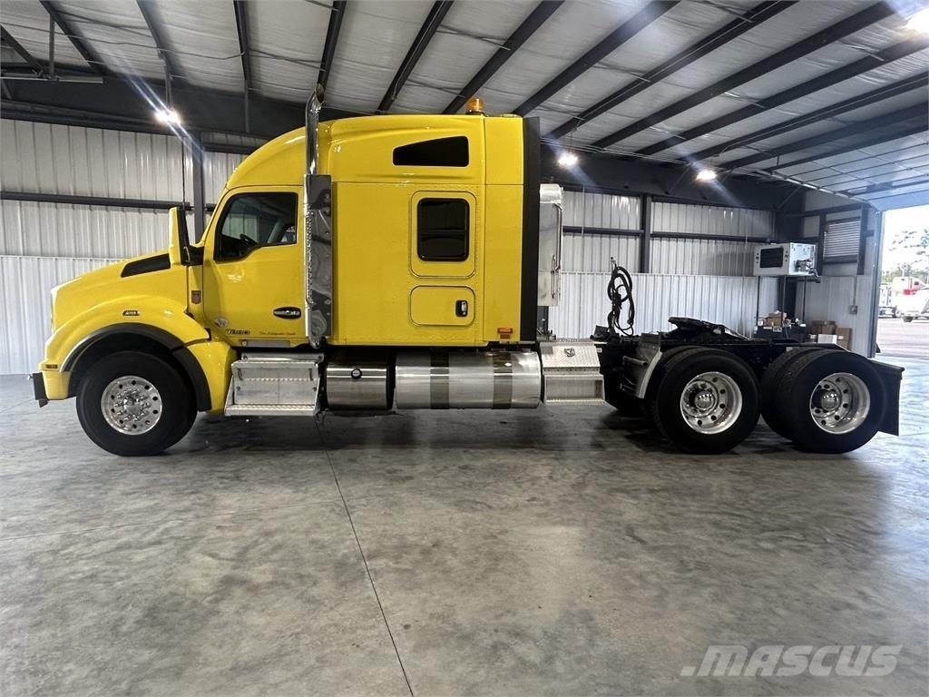 Kenworth T880 Tracteur routier