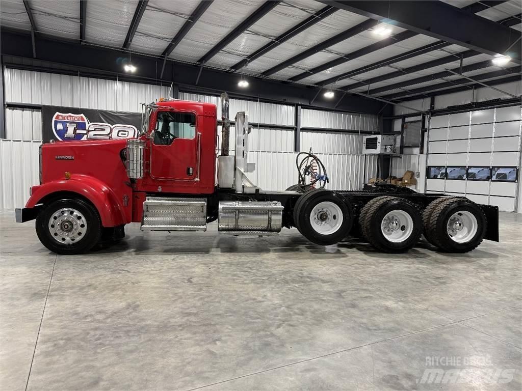 Kenworth W900L Tracteur routier