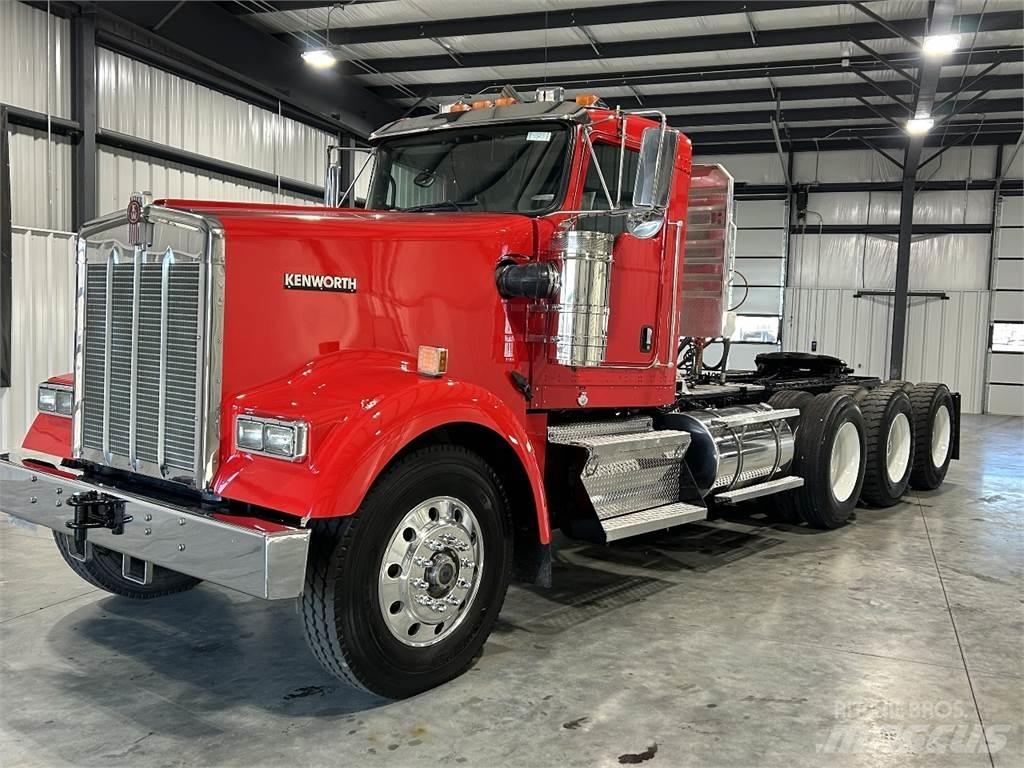 Kenworth W900L Tracteur routier