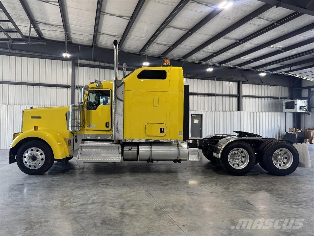 Kenworth W900L Tracteur routier