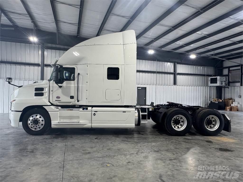 Mack AN64T Tracteur routier