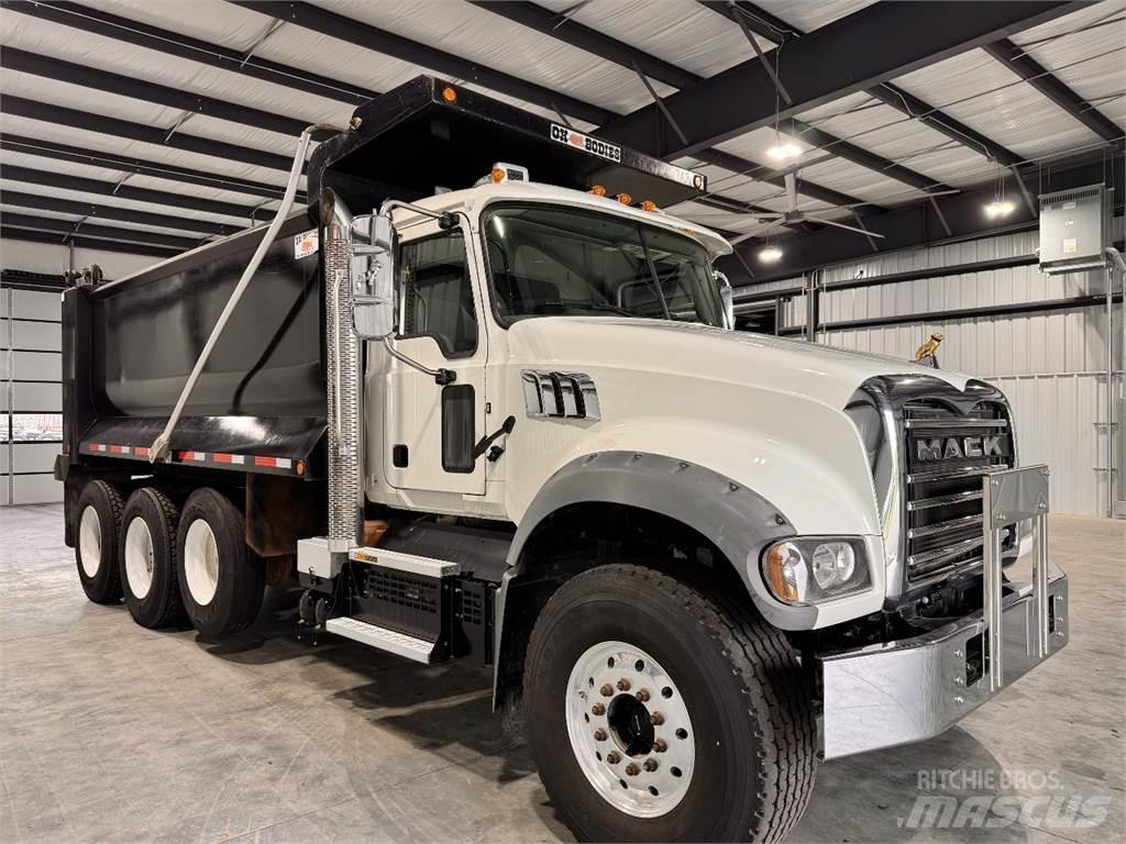 Mack GR64F Gold Dog Camion benne