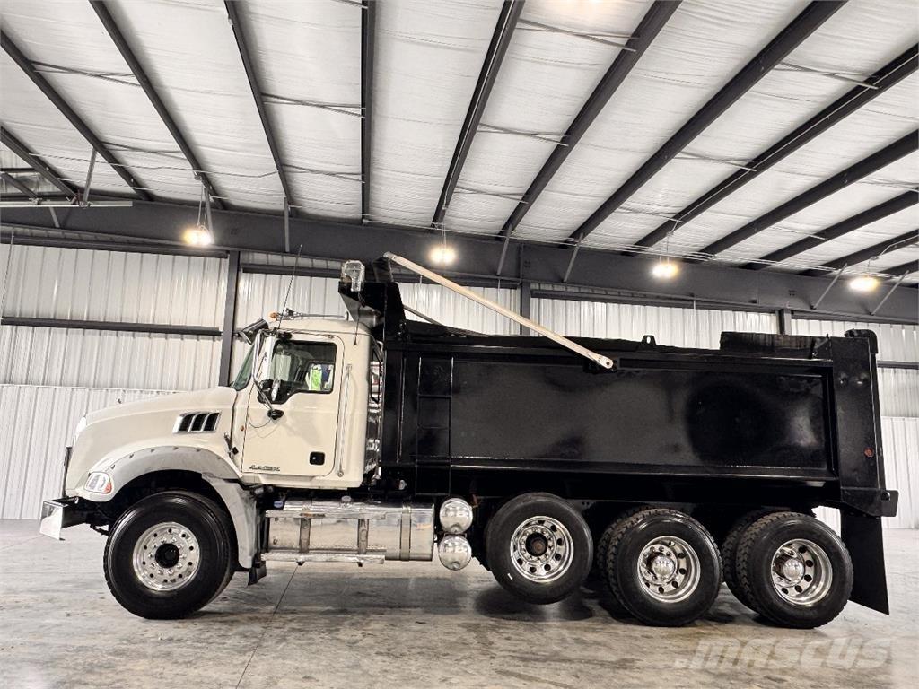 Mack Granite Camion benne
