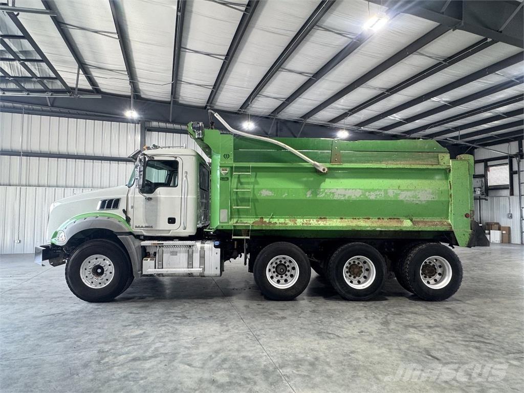 Mack Granite Camion benne