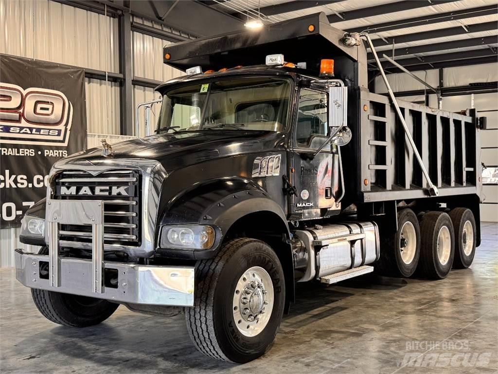 Mack GU713 Camion benne