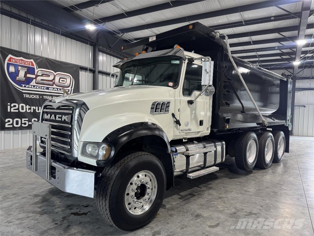 Mack GU713 Camion benne