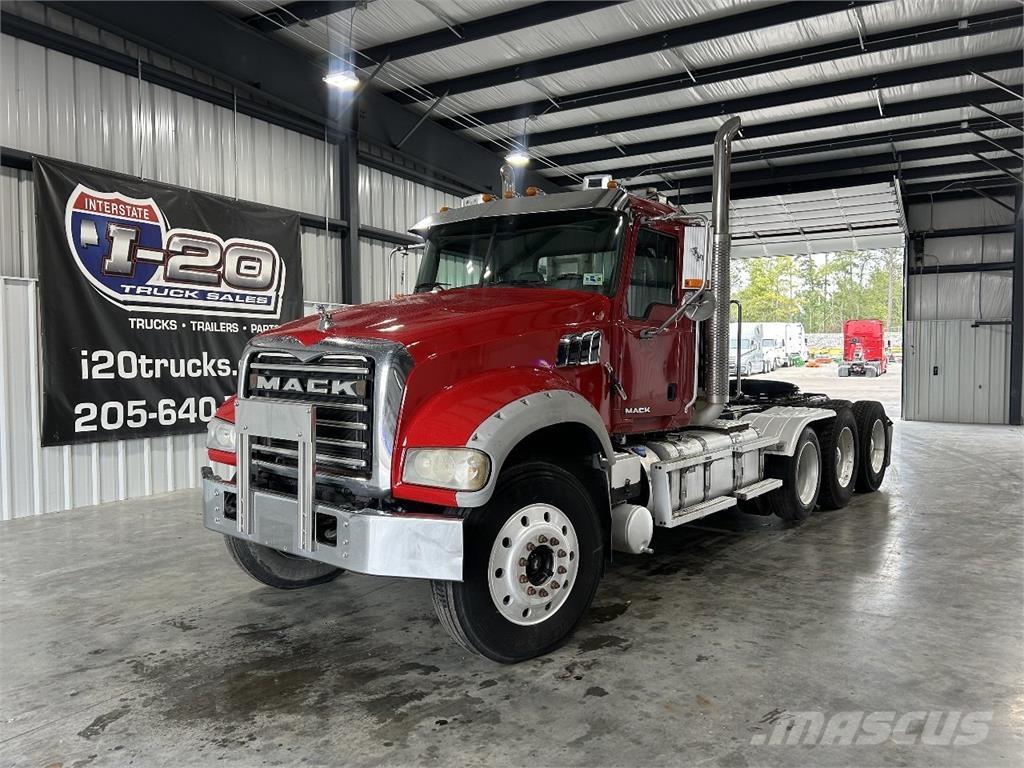 Mack GU713 Tracteur routier