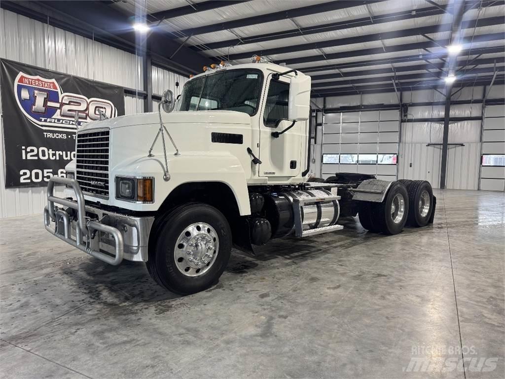 Mack Pinnacle Tracteur routier