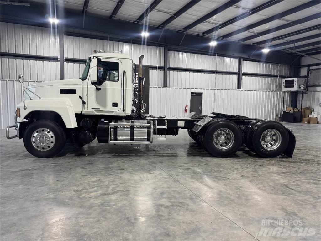 Mack Pinnacle Tracteur routier