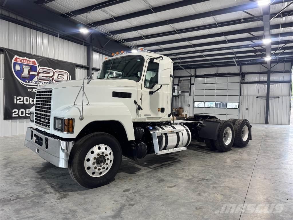 Mack Pinnacle Tracteur routier