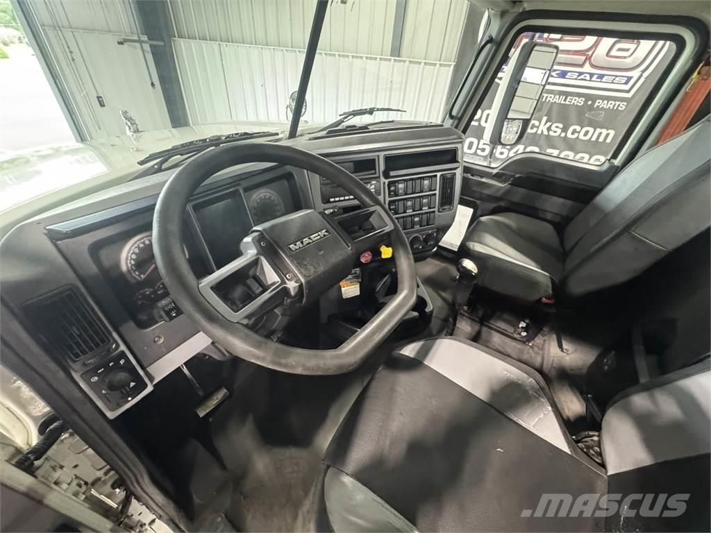 Mack Pinnacle Tracteur routier