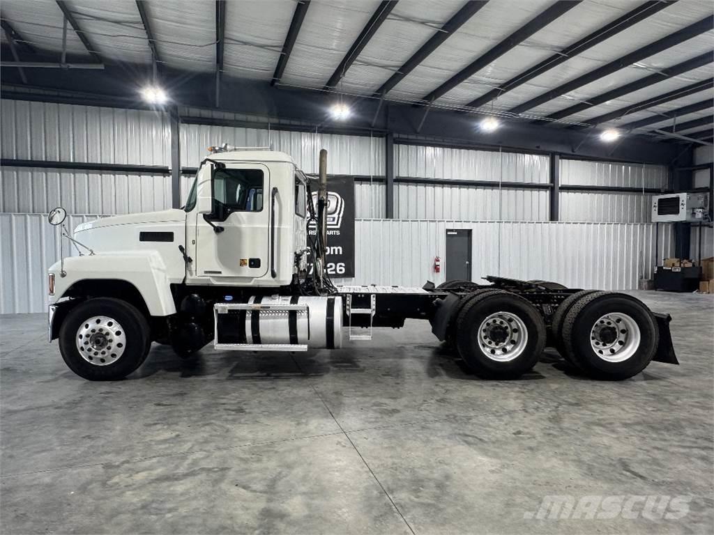 Mack Pinnacle Tracteur routier