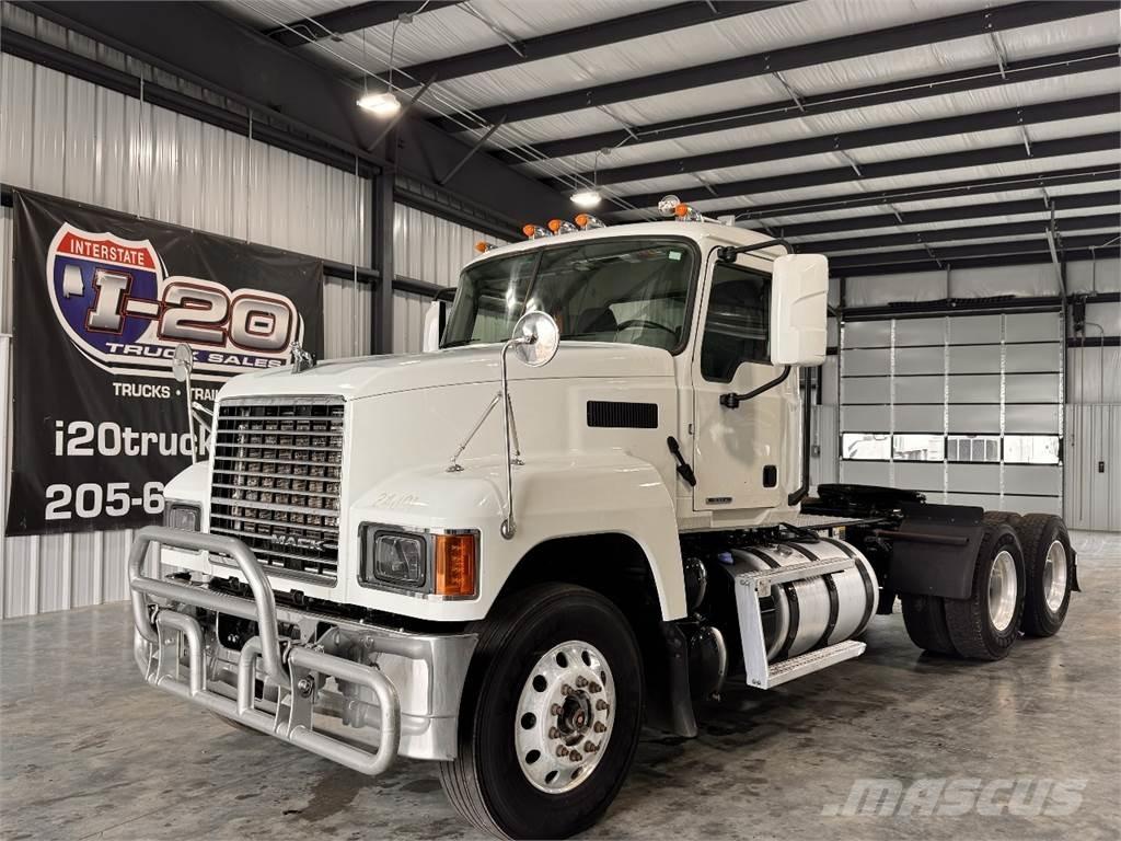 Mack Pinnacle Tracteur routier
