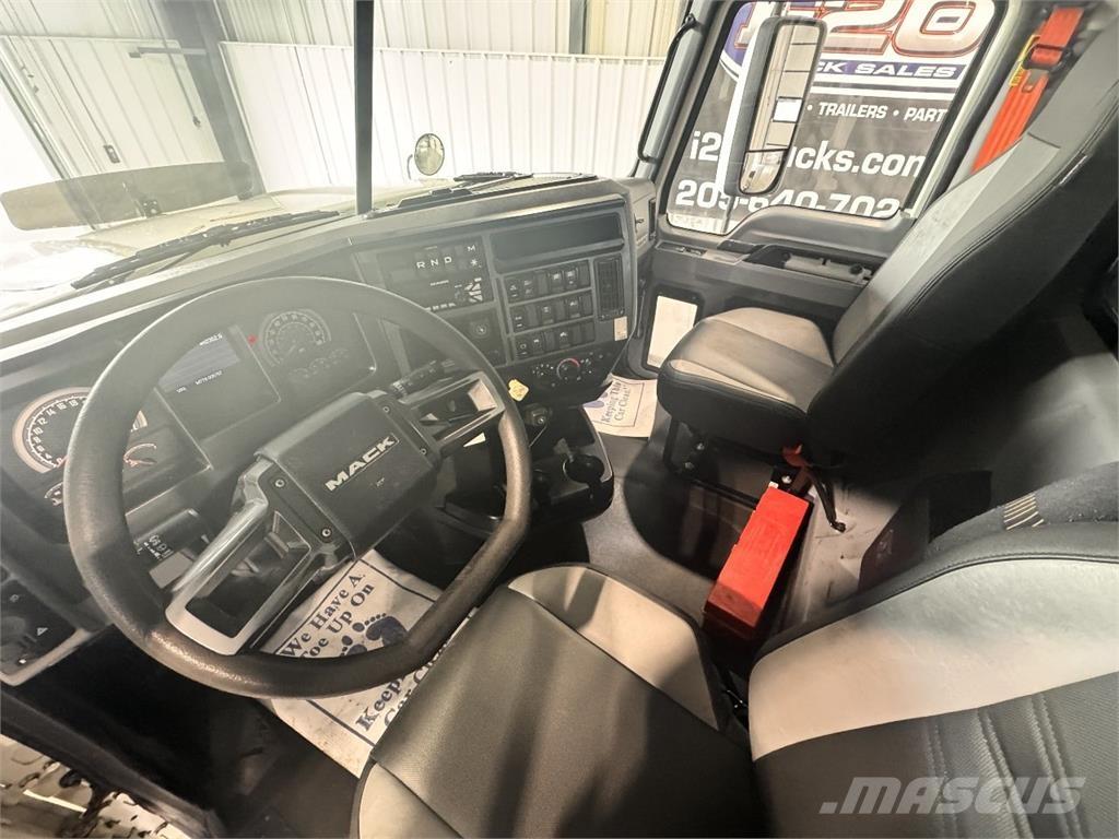 Mack Pinnacle Tracteur routier