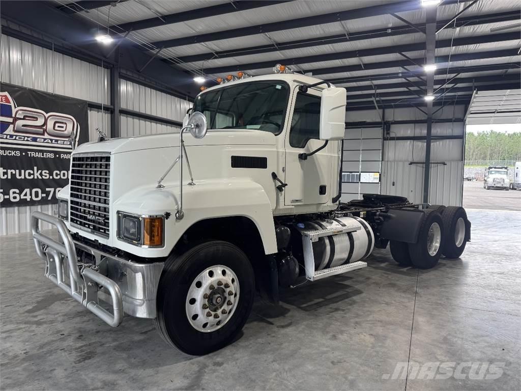 Mack Pinnacle Tracteur routier
