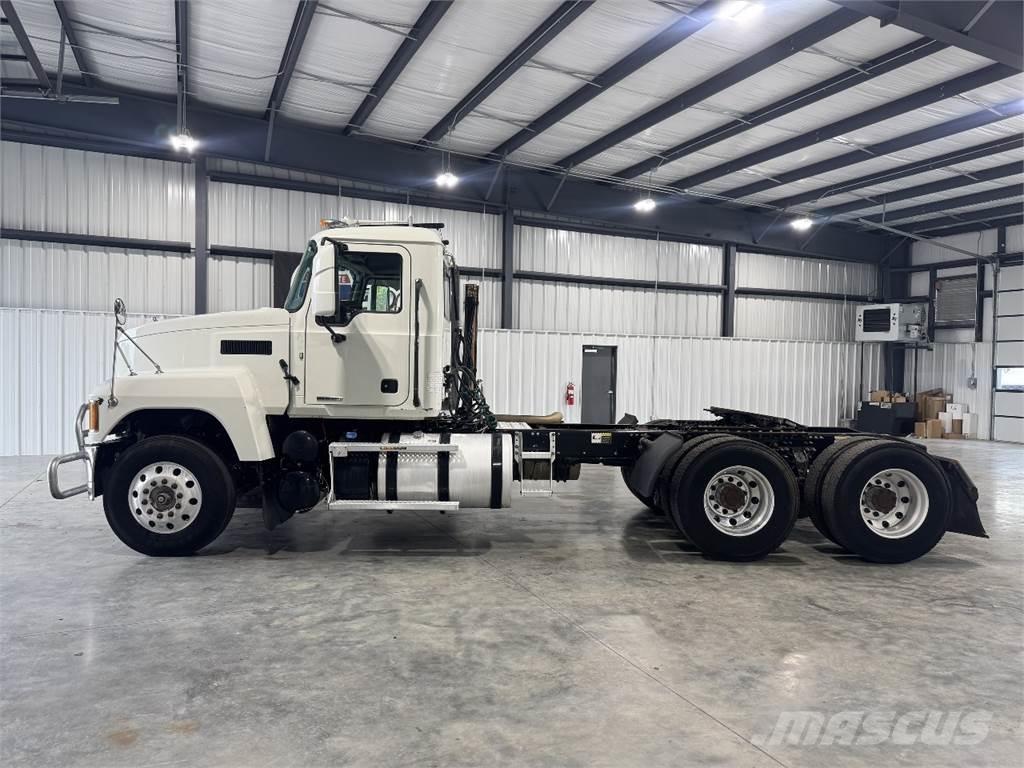 Mack Pinnacle Tracteur routier