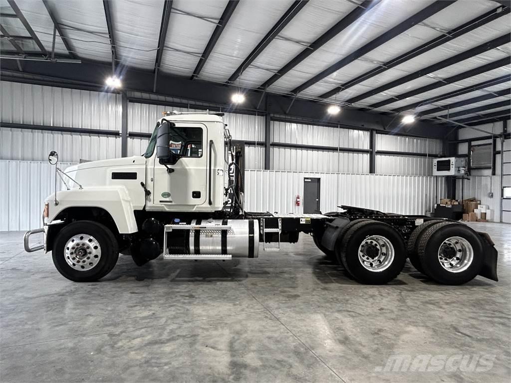 Mack Pinnacle Tracteur routier