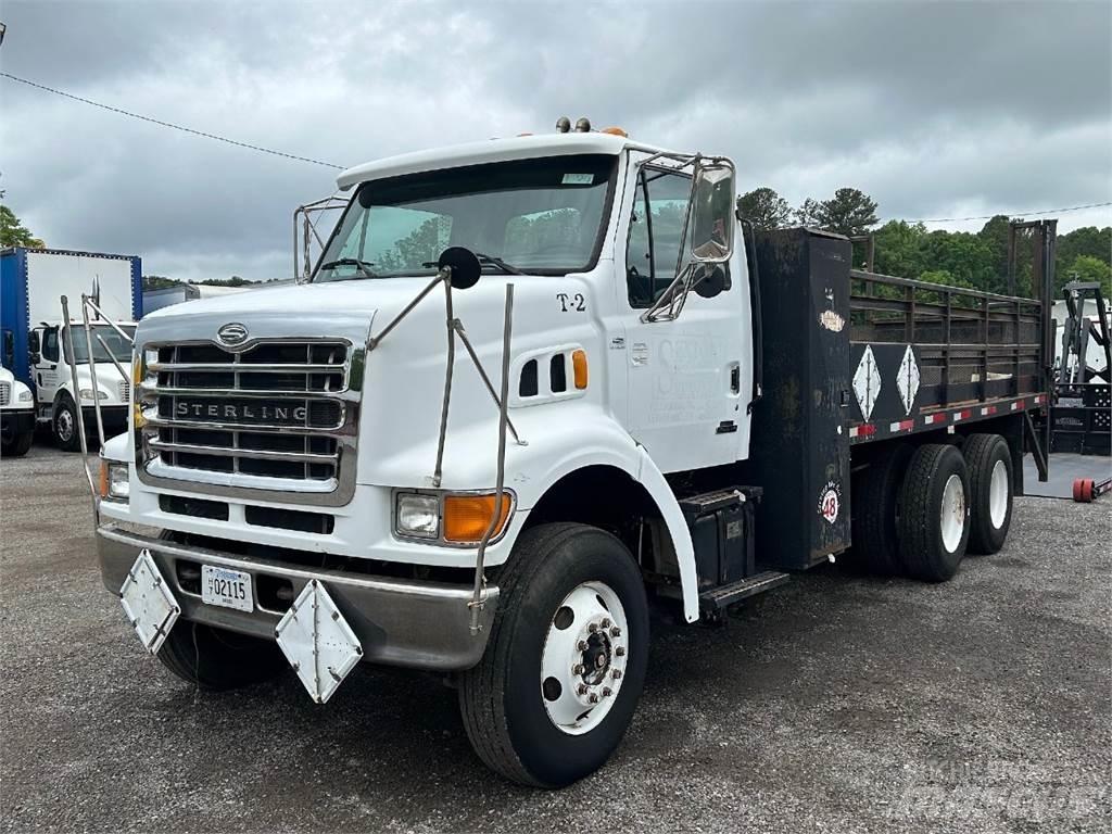 Sterling L7500 Camion plateau