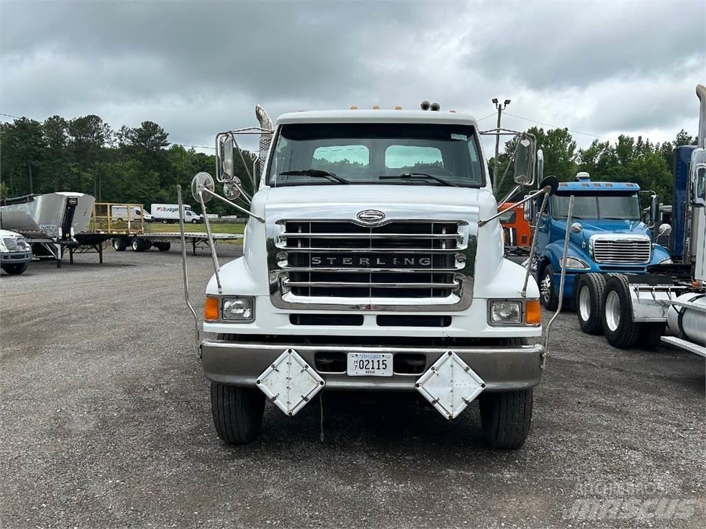 Sterling L7500 Camion plateau