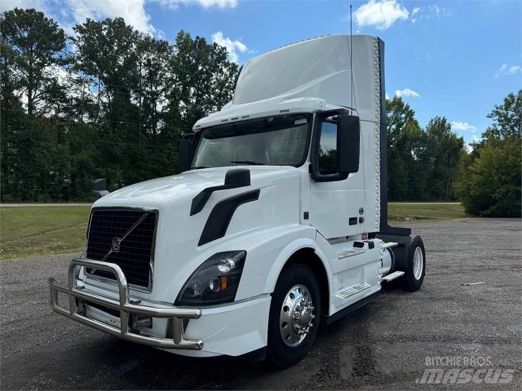 Volvo VNL42T300 Tracteur routier