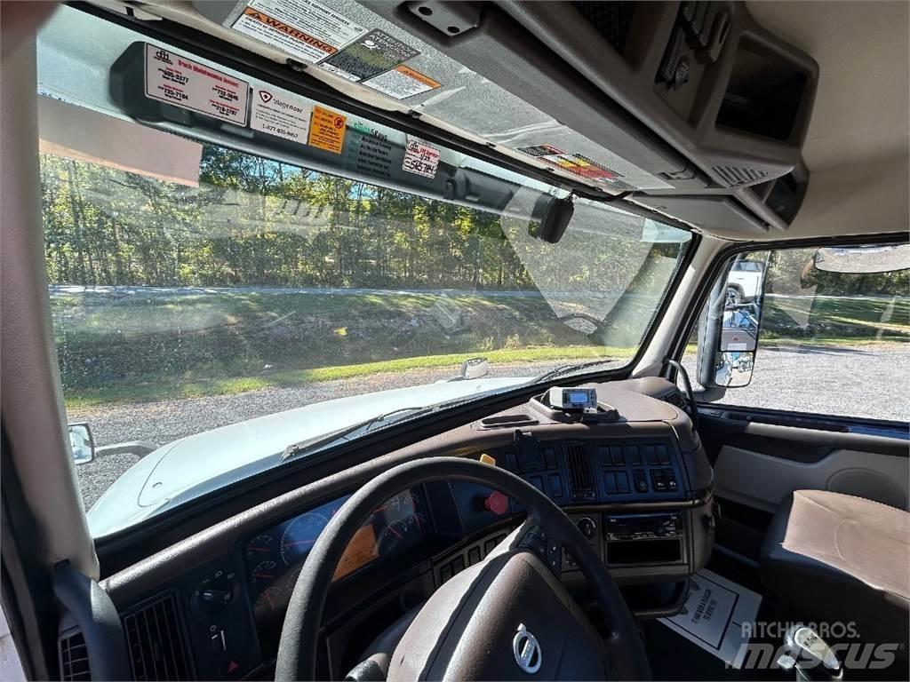 Volvo VNL42T300 Tracteur routier