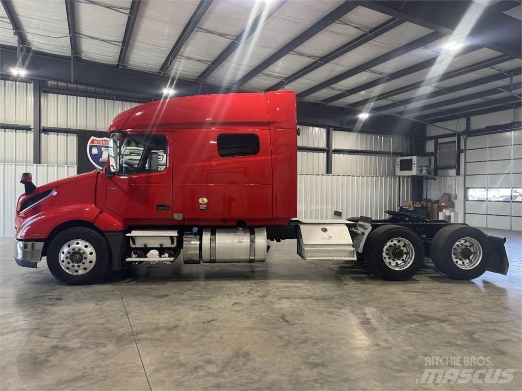 Volvo VNL64T740 Tracteur routier